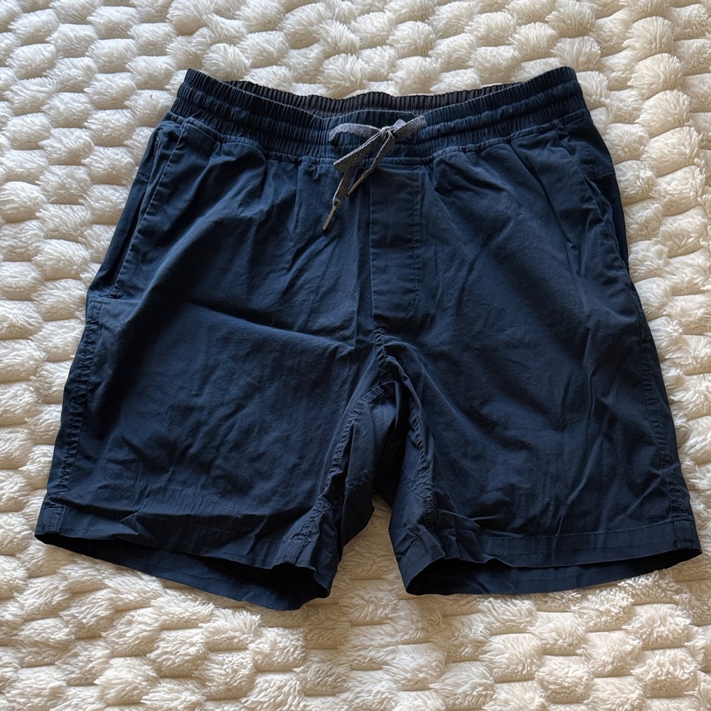 Lululemon Bowline Shorts - 8” Inseam - Navy - Medium